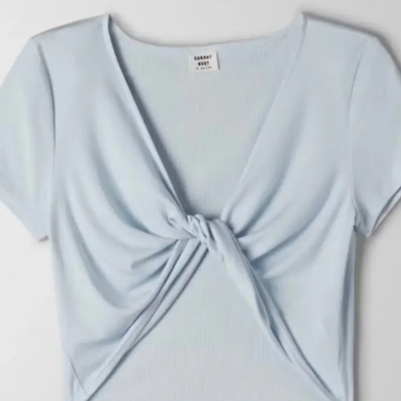 Brand new white Sunday Best Cassie T-Shirt - Picture 1 of 7